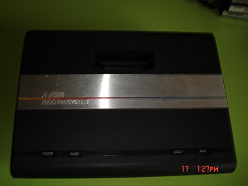 Конзолата Atari 7800 с Игри