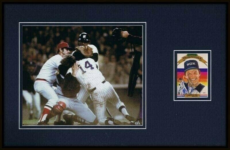 Снимка Карлтона Фиска с Автограф В Рамка с размер 11х17 см На ДВУБОЯ JSA Red Sox срещу Piniella - Снимки на MLB с автограф