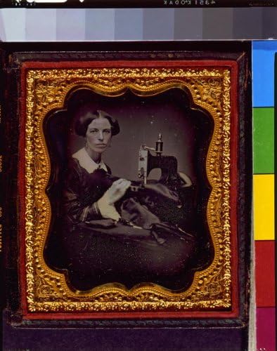 Исторически находки Снимка: Професионален портрет на Жена, Работеща с Текстилната пишеща машина,c1853, Домашен живот